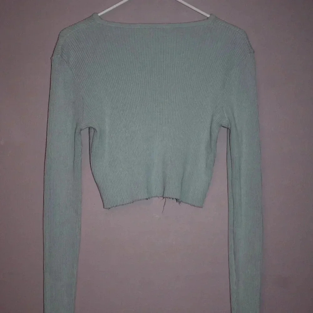 Brandy Melville Long Sleeve Ribbed V-Neck Shirt - Picture 9 of 12